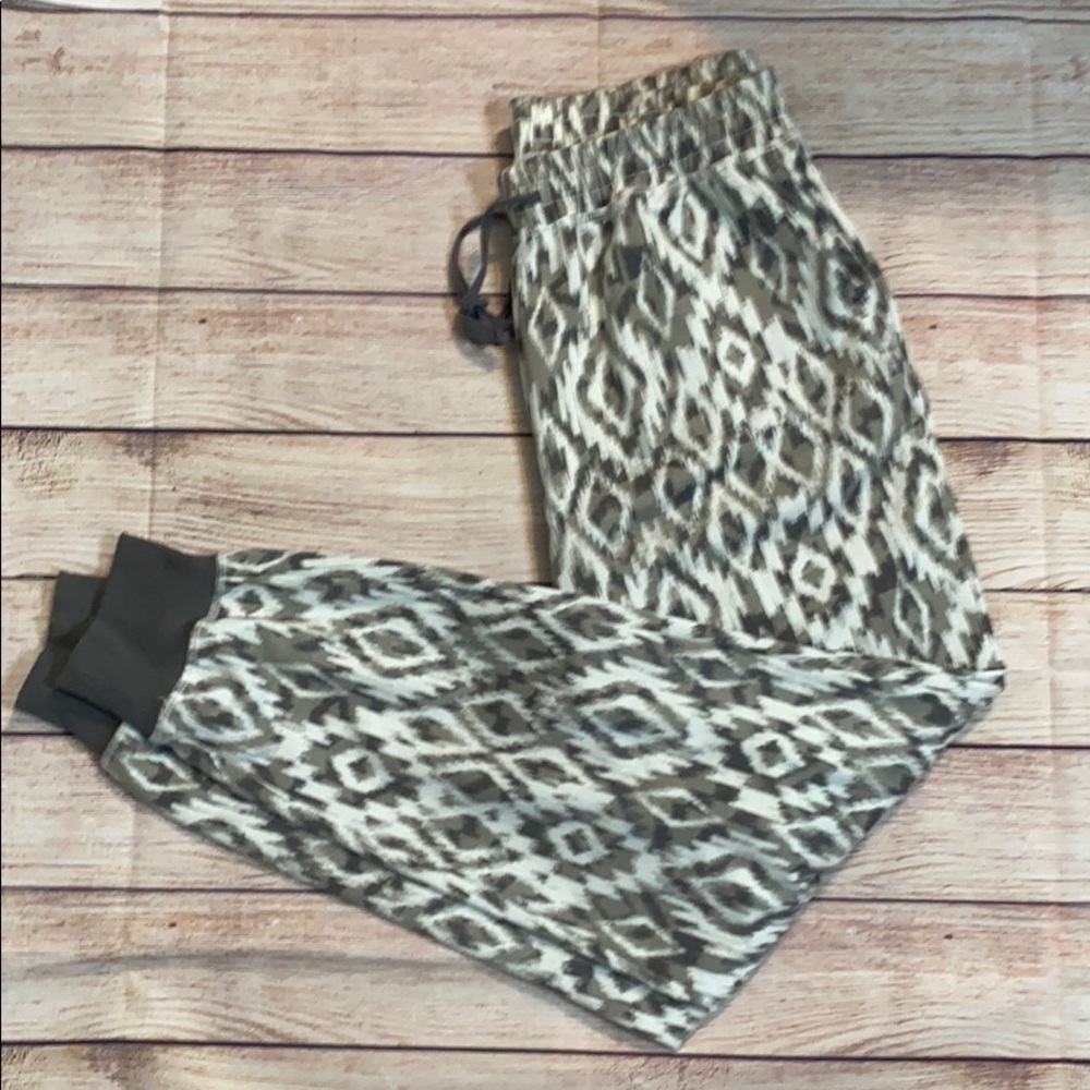 Lularoe Geometric Shape Jax size small